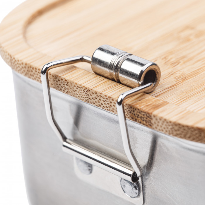 Praktische Clipverschlüsse sorgen für einen sicheren Verschluss der Lunchbox TAISTYBOX.