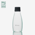 Glas-Trinkflasche RETAP GO 500 ml aus hochwertigem Borolisikatglas. leicht, hygienisch und nachhaltig. Hier die Version mit grauem Schraubdeckel.
